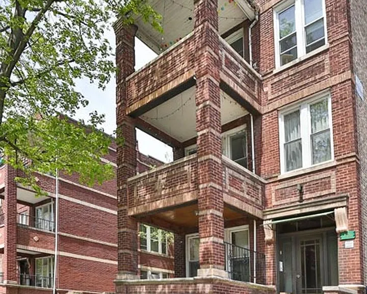 2428 W Walton St #3 — Photo 2