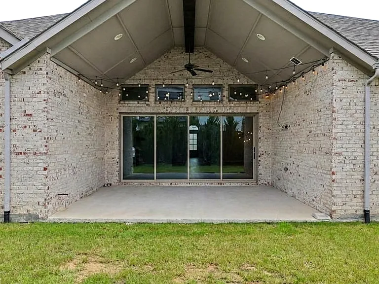 2200 Shady Hill Dr — Photo 14