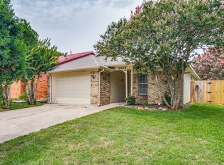 2423 Beverly Hills Ln, Mesquite, TX 75150