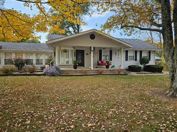 474 Chestnut St, Switz City, IN 47465