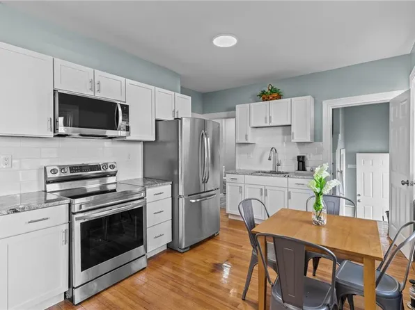 61 Waterman Ave, Cranston, RI 02910