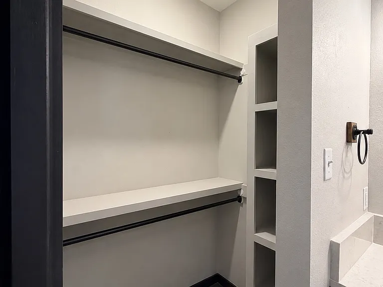 215 E Avenue K #A — Photo 14