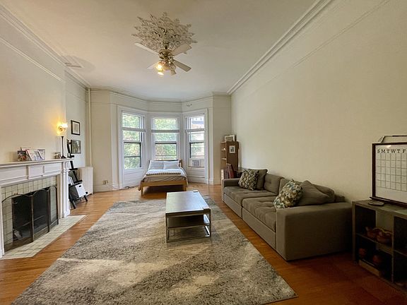 4th image of 130 Marlborough St APT 5