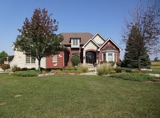 8636 Pine Ridge Dr, Frankfort, IL 60423