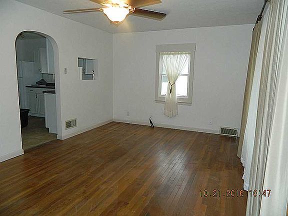 4th image of 109 W Lyndhurst St