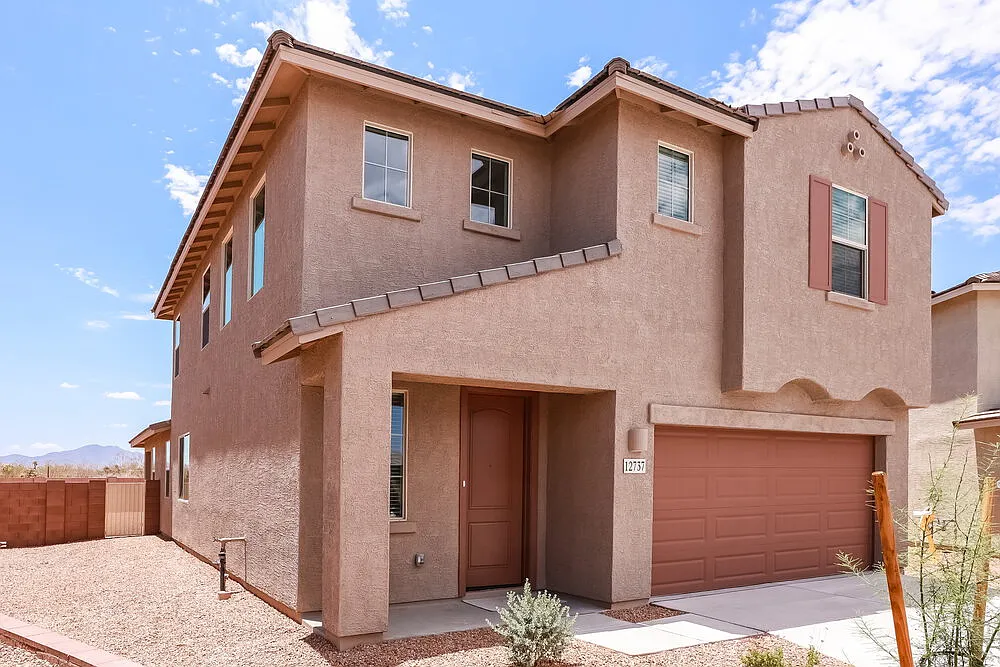 4 bed, 2.5 bath, 2384 sqft, $2,050 — Photo 4