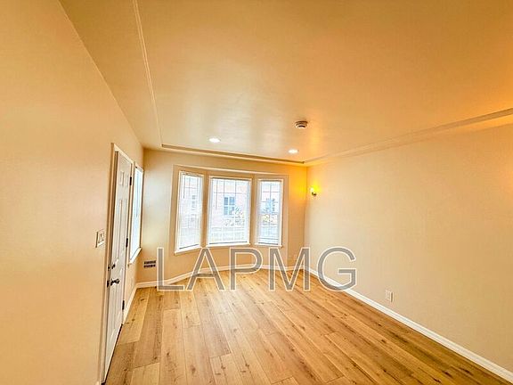 3rd image of 1535 S Fairfax Ave