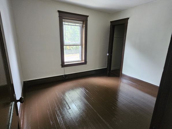 20 Riverview Pl APT 2L