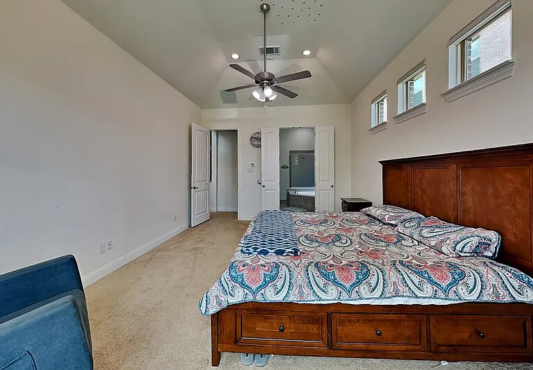 2931 Genevieve Ln — Photo 12