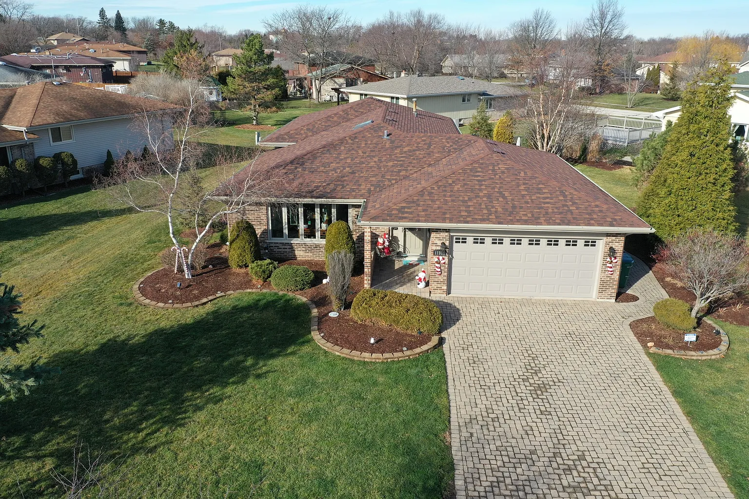 11916 S Pinecreek Dr photo 1