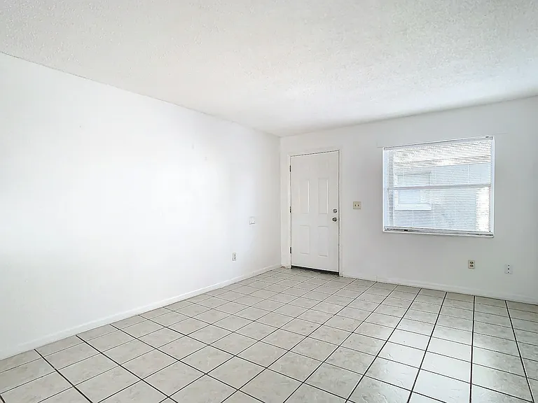 712 E Floribraska Ave #A — Photo 3