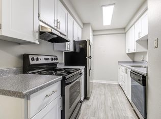 4702 176th St SW #B320, Lynnwood, WA 98037