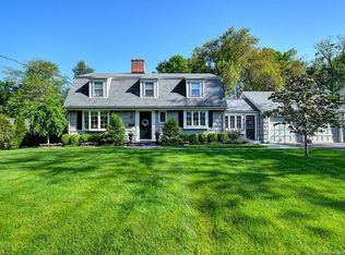 74 Pioneer Dr, West Hartford, CT 06117