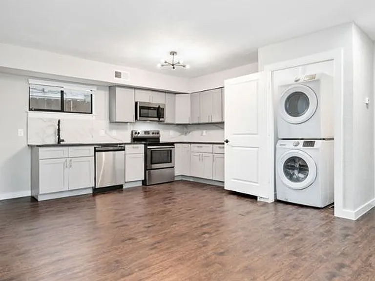 2301 Commonwealth St — Photo 26