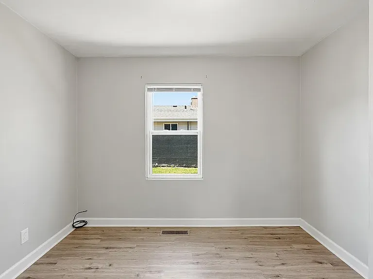 6612 Rhode Island Ave — Photo 10