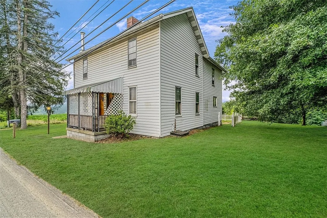 776 Route 31 photo 1