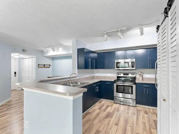 1307 Villa Circle, Boynton Beach, FL 33435