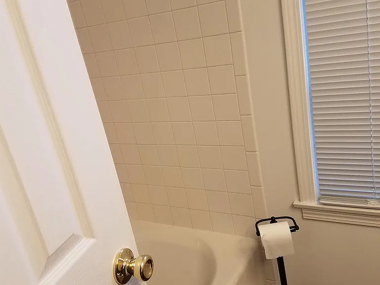 910 Sterling Ct — Photo 22