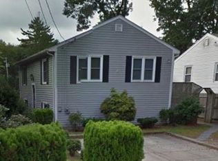 1118 Cherokee St, New Bedford, MA 02745