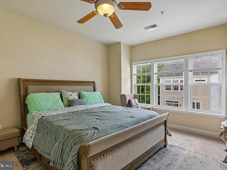 567 Pelican Ave — Photo 12