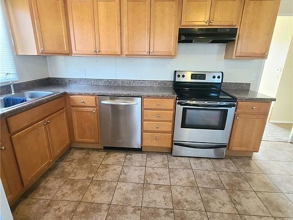 5th image of 4395 Thompson Dr