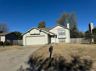 8842 E Hurst St, Wichita, KS 67210