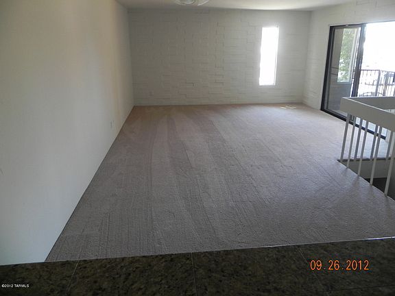 2nd image of 931 N Euclid Ave #106