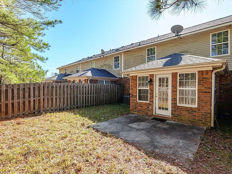 605 Goodale Ln — Photo 20