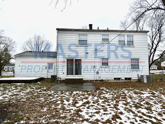 3rd image of 532 Dussel Dr