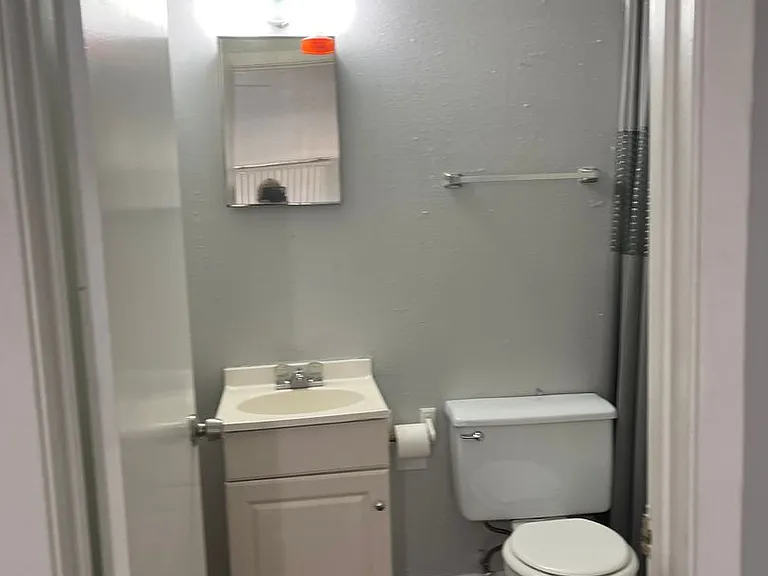 7720 E Kings Hwy — Photo 9