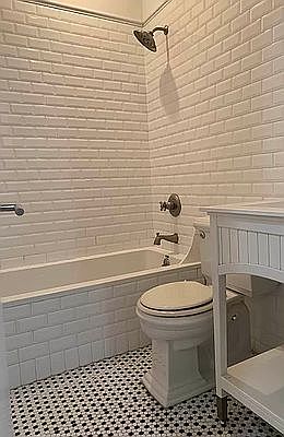 2nd image of 1072 Bergen St #2C