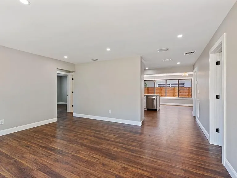 1632 N L St — Photo 8