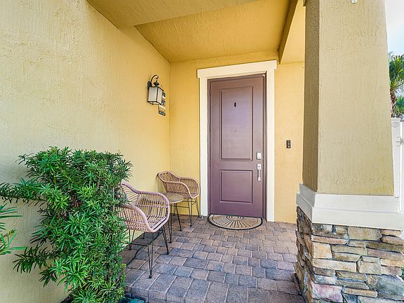 4th image of 4330 Lago Drive