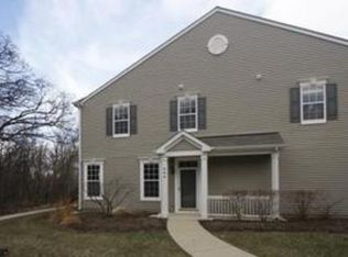 344 S Fieldstone Ct, Round Lake, IL 60073