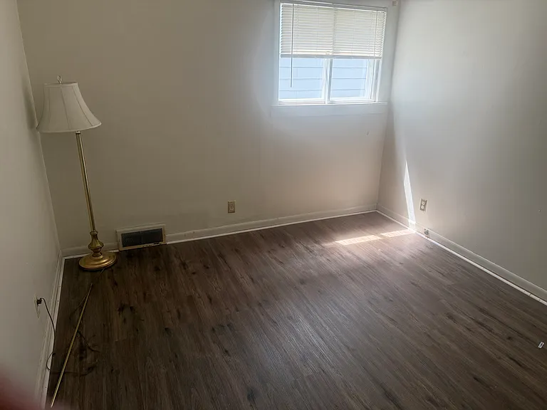 2742 N Downer Ave — Photo 6
