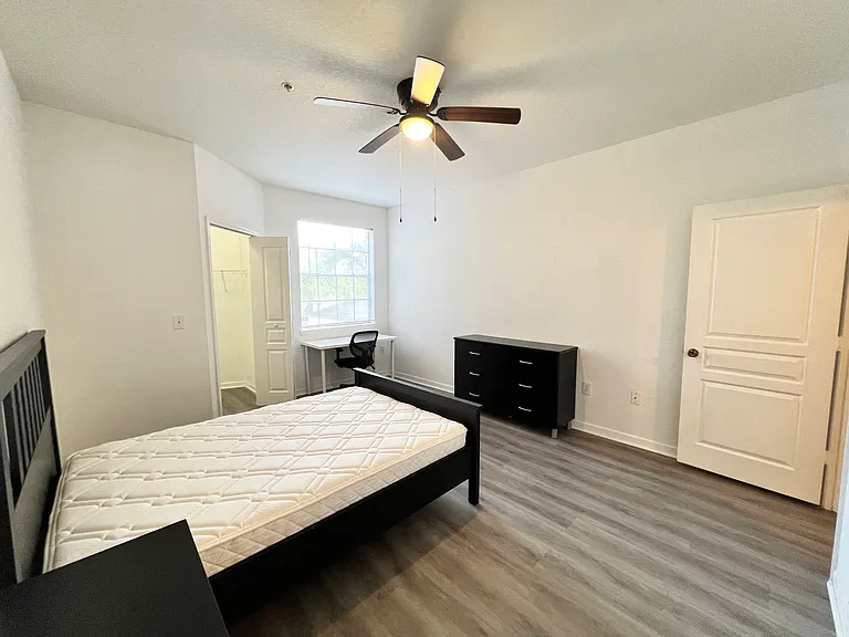 17101 Carrington Park Dr #417 — Photo 4