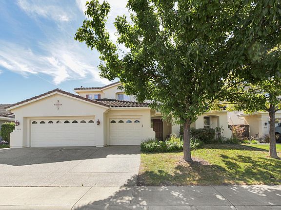 2nd image of 2624 Grazing Point Way