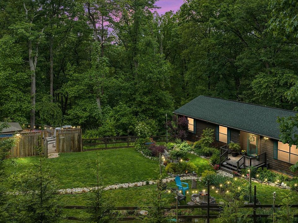1st image of 1880 Blue Mountain Rd
