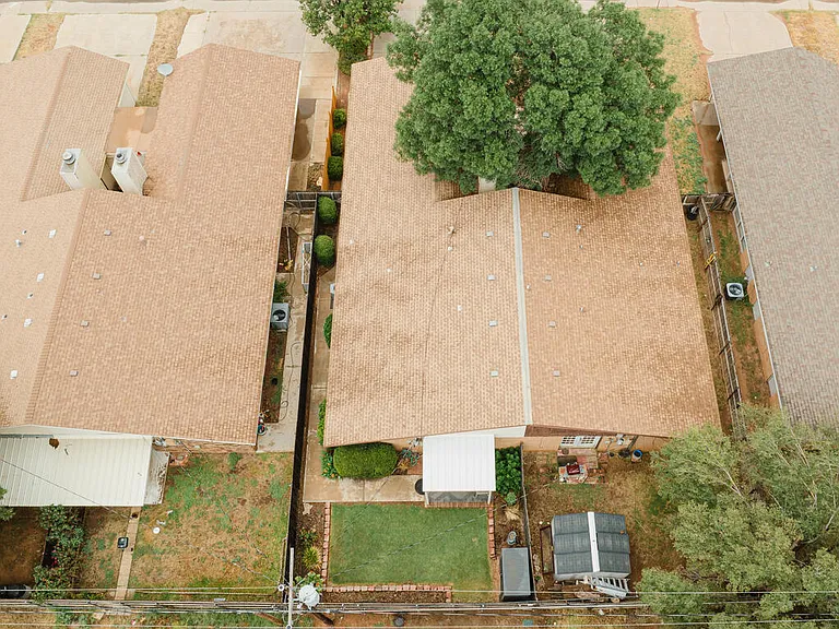 6424 Amber Dr — Photo 24