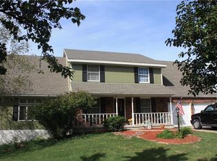37 Mackenzie Dr, Saint Joseph, MO 64503