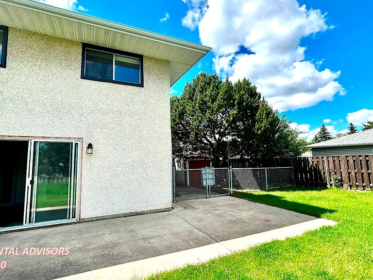 10819 43rd Ave NW #UPPER — Photo 24
