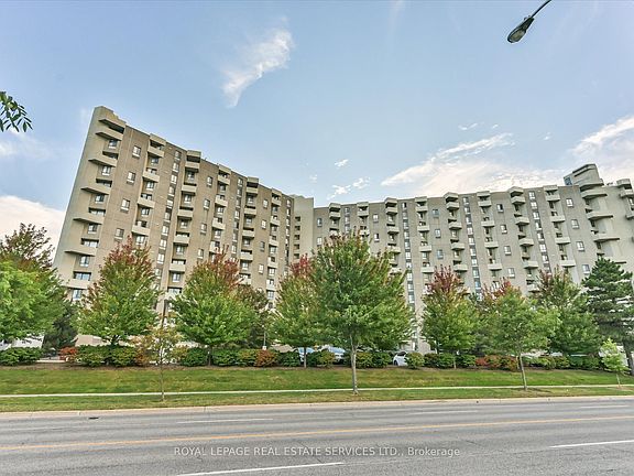 3rd image of 284 Mill Rd #E1