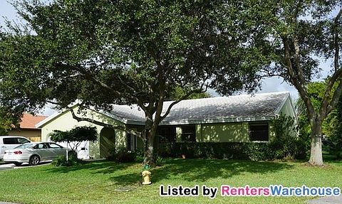 1st image of 15601 Canterbury Ct