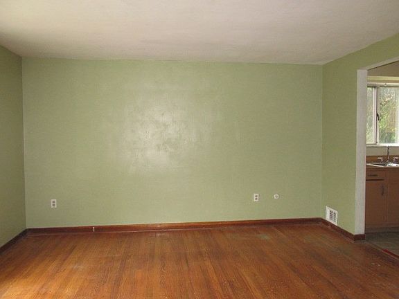 4th image of 209 Houck Ave
