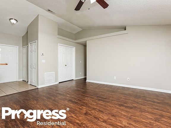 4th image of 13319 Pinyon Dr