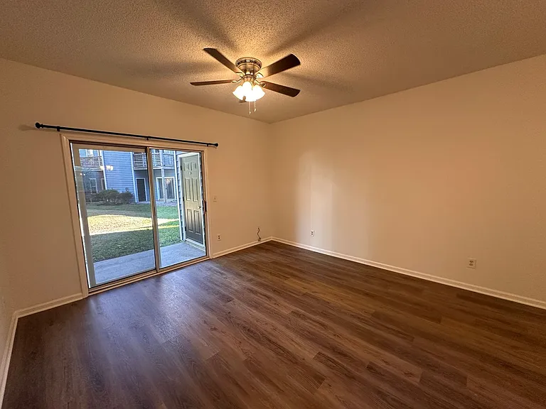4220 Wilshire Blvd #105-C — Photo 13