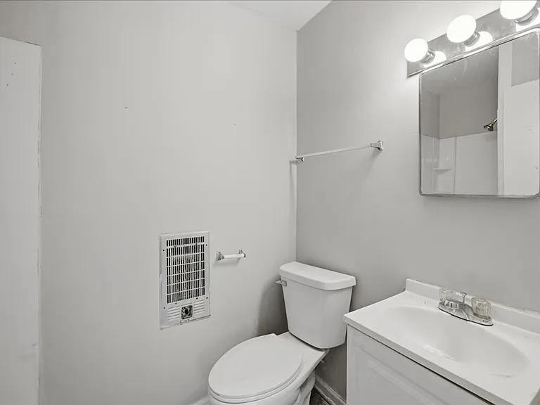 8820 E 45th St — Photo 12