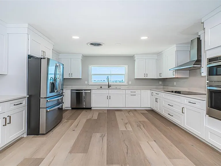 510 55th Ave — Photo 22