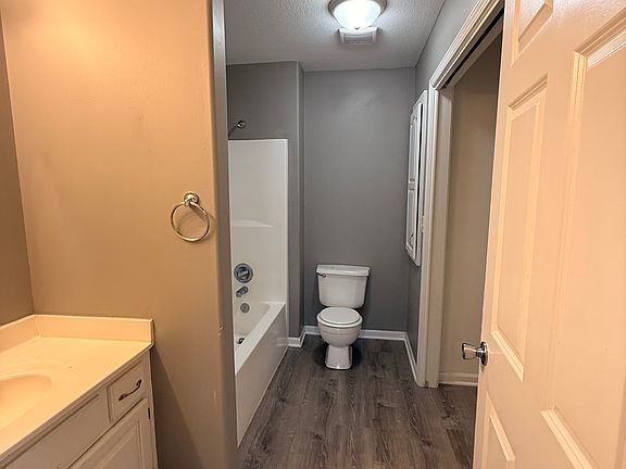 5th image of 1809 1st St #1809