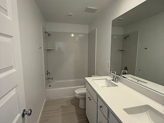 3rd image of 10332 Lubec Dr #1